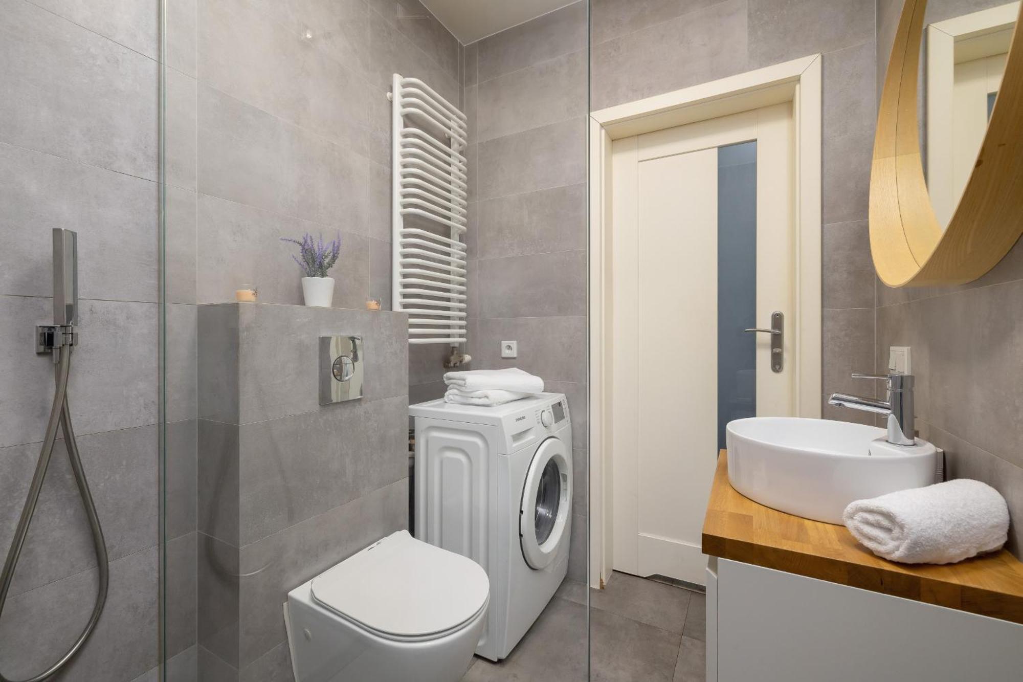 Dietla Apartament Z Klimatyzacja I Balkonem W Centrum Krakowa By Renters Kraków